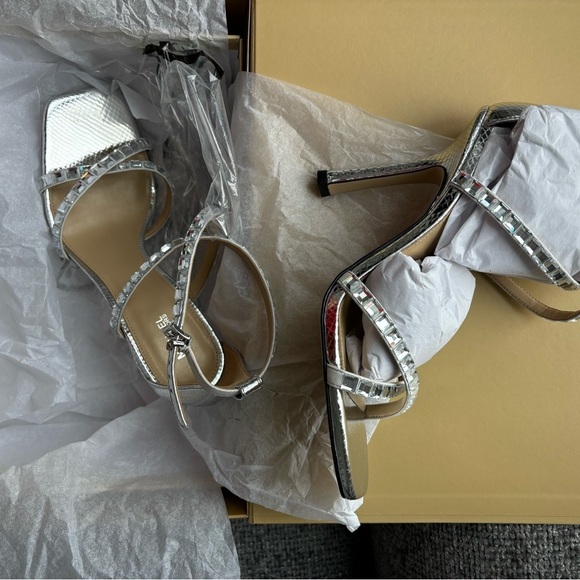 Michael Kors Celia Strappy Heels – Size 10M – Brand New in Box - Picture 7 of 13